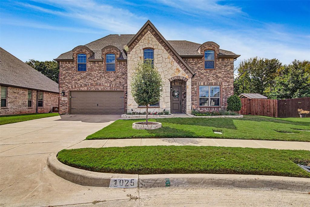 1025 Whitetail Court, Joshua