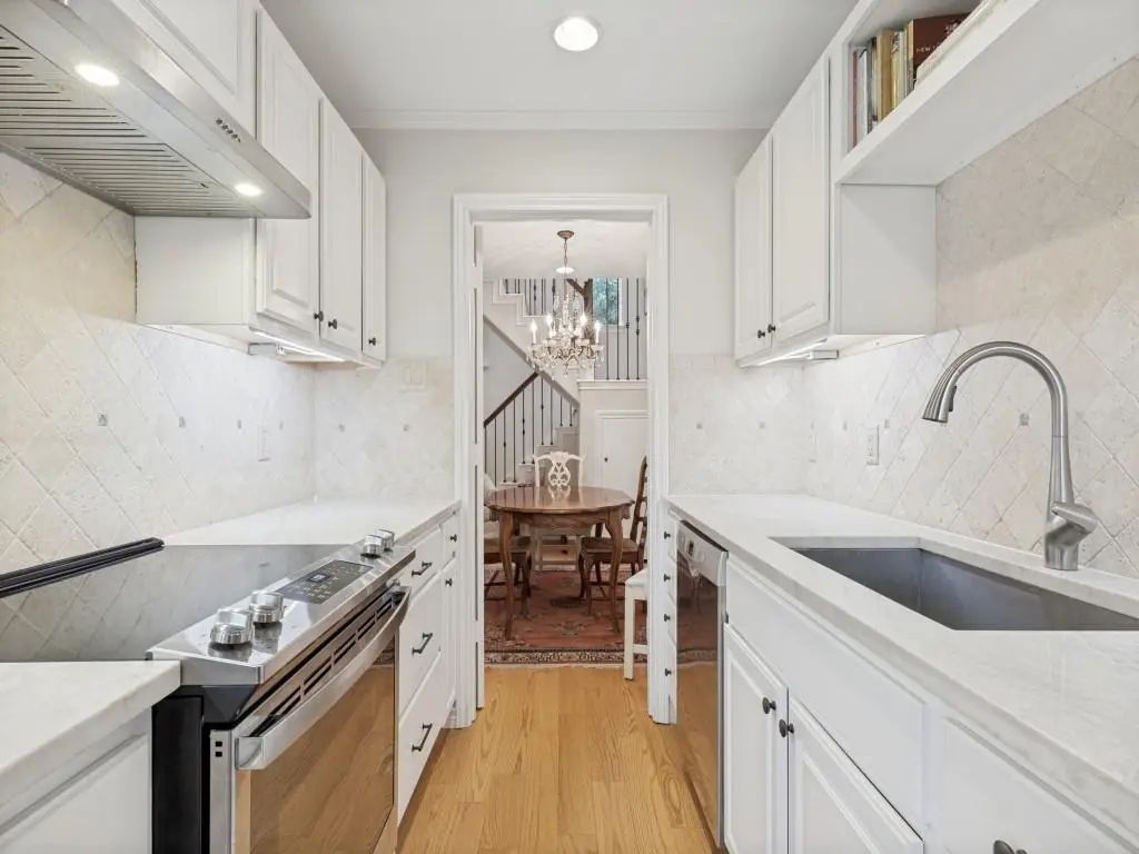 7617 Riverbrook Drive, Dallas