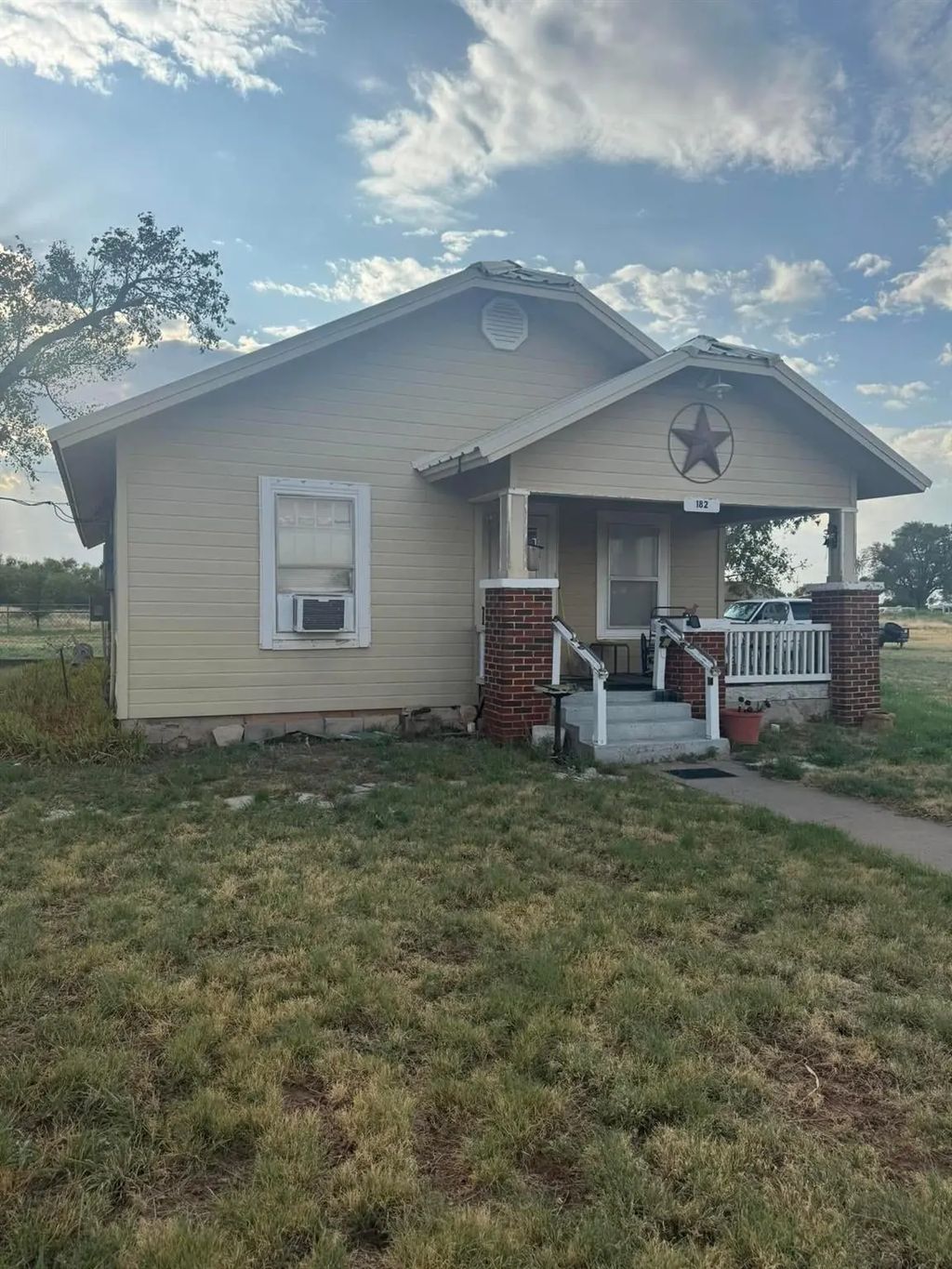 182 Scott, Quanah