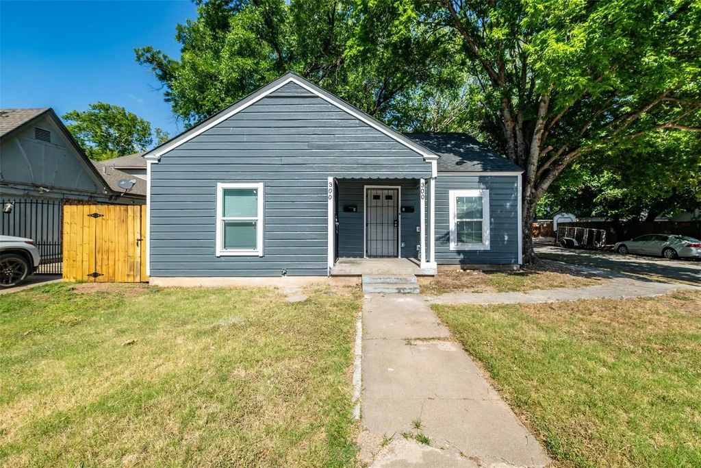 300 Emma Street B, Fort Worth