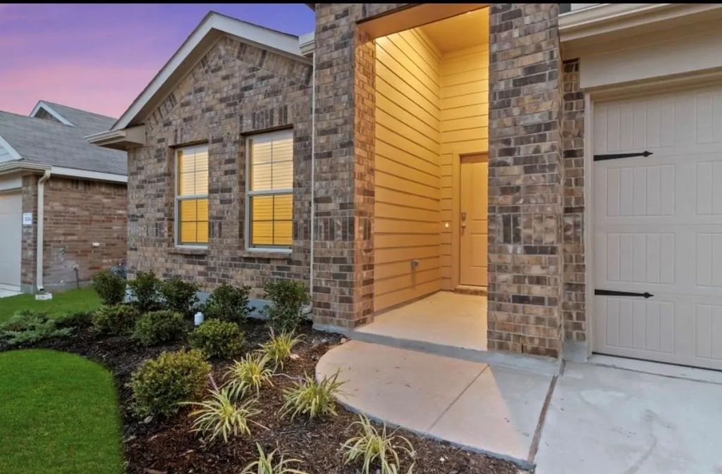2432 Edisto Beach Drive, Fort Worth