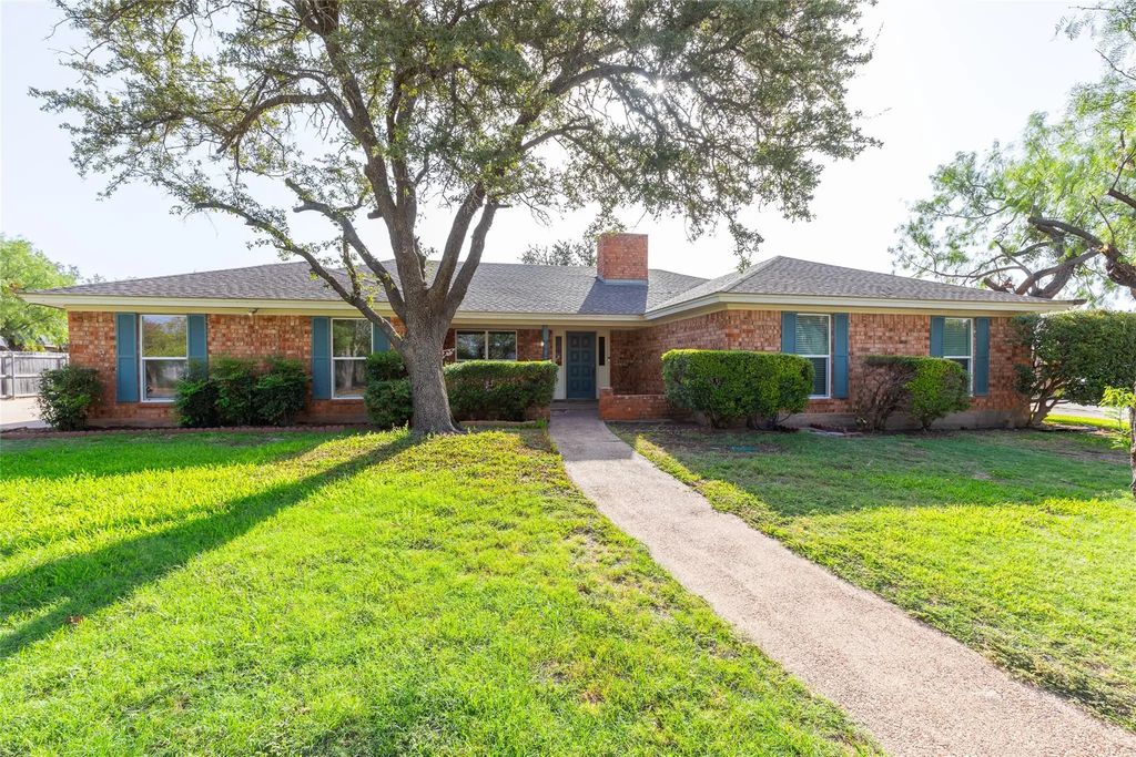 2025 Lytle Trail, Abilene