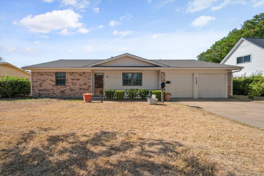 3504 Carriage Hill Drive, Forest Hill