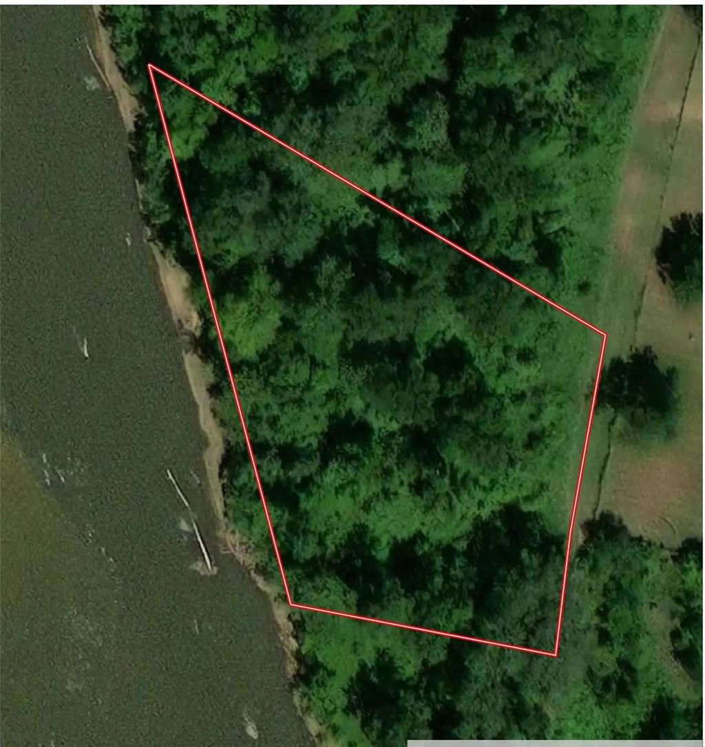 Pecan Bend, Hooks