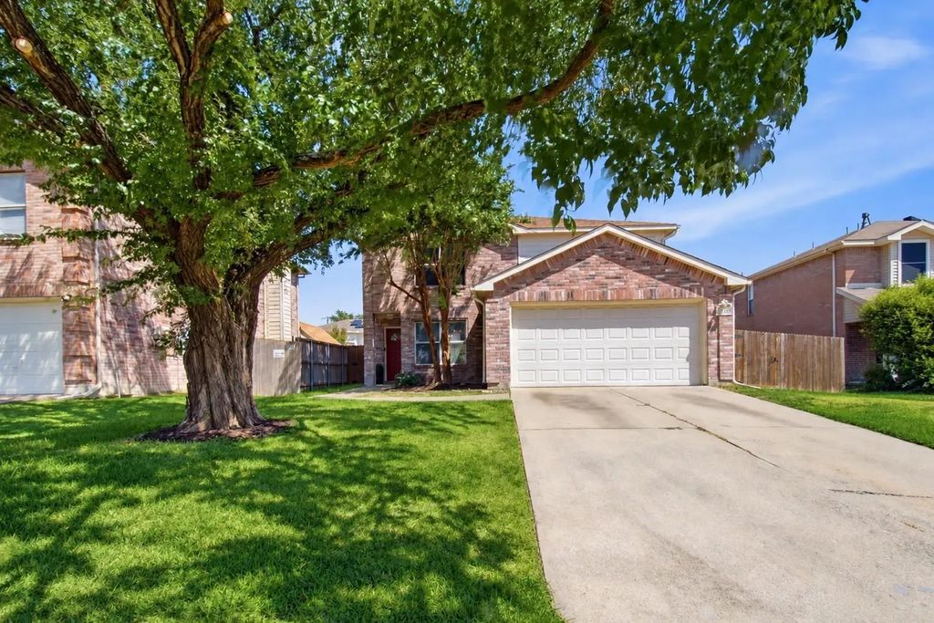 2220 Wisteria Way, McKinney