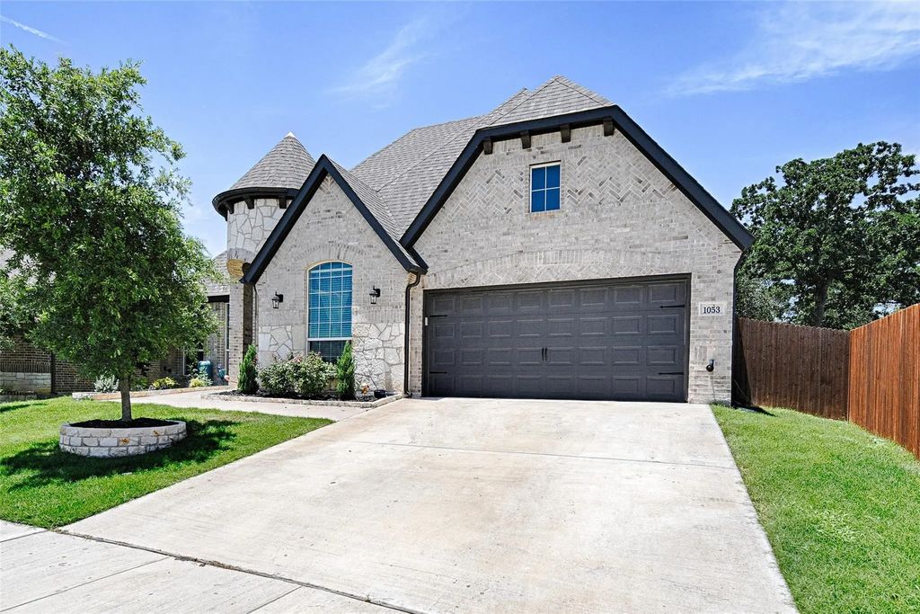 1053 Legacy Oaks, Joshua