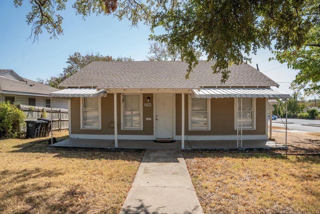 2945 Handley Drive, Fort Worth