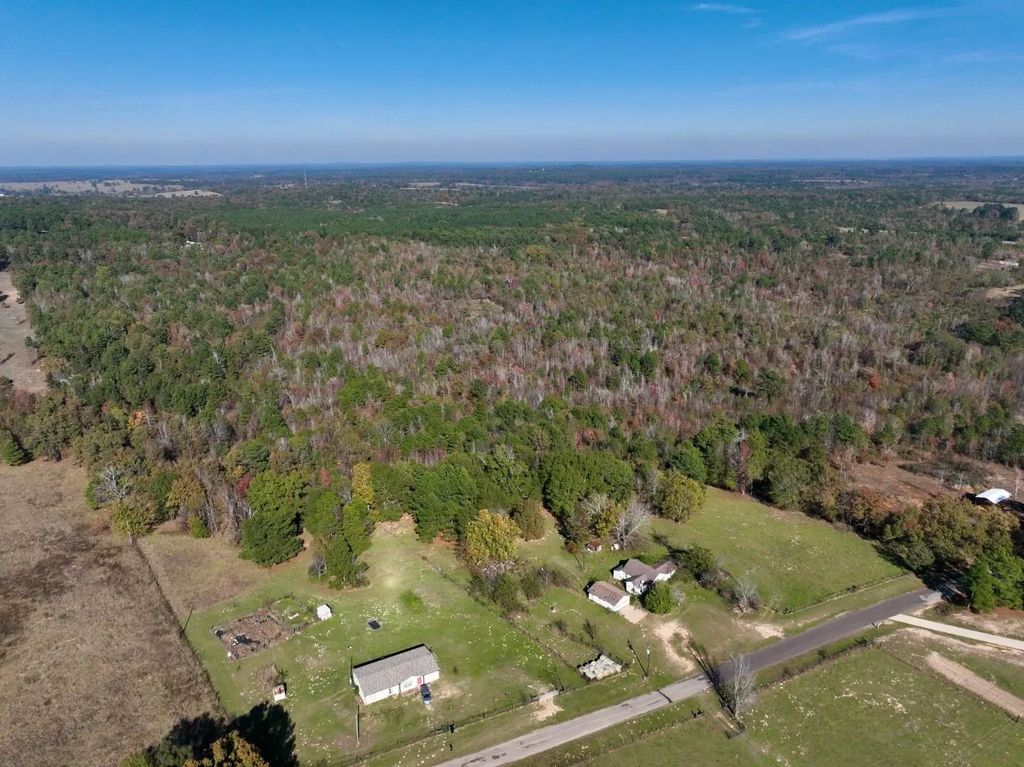 21695 County Road 240, Tyler
