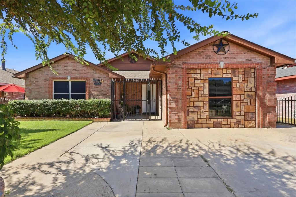4704 Lizzy Drive, Dallas