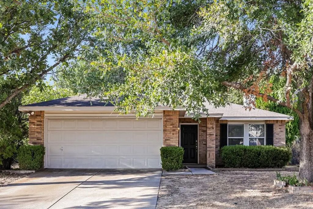 548 Magdalen Avenue, Fort Worth