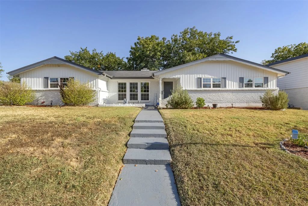 8001 Clark Street, North Richland Hills