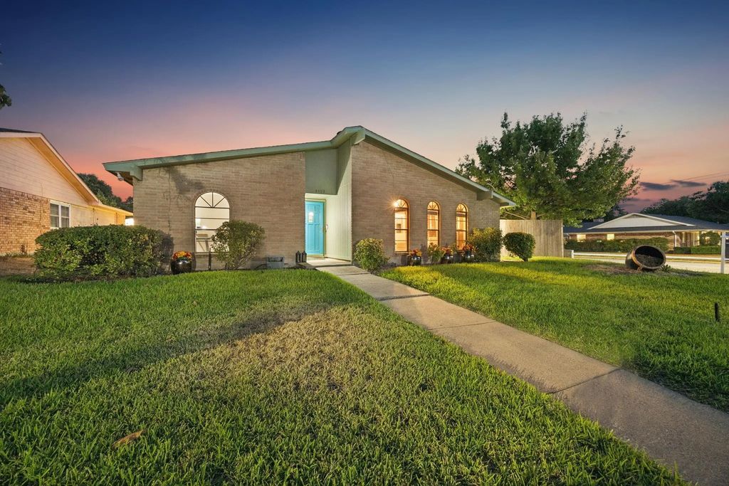 8502 Baumgarten Drive, Dallas