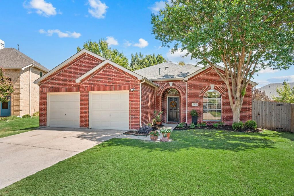 8404 Island Court, Fort Worth