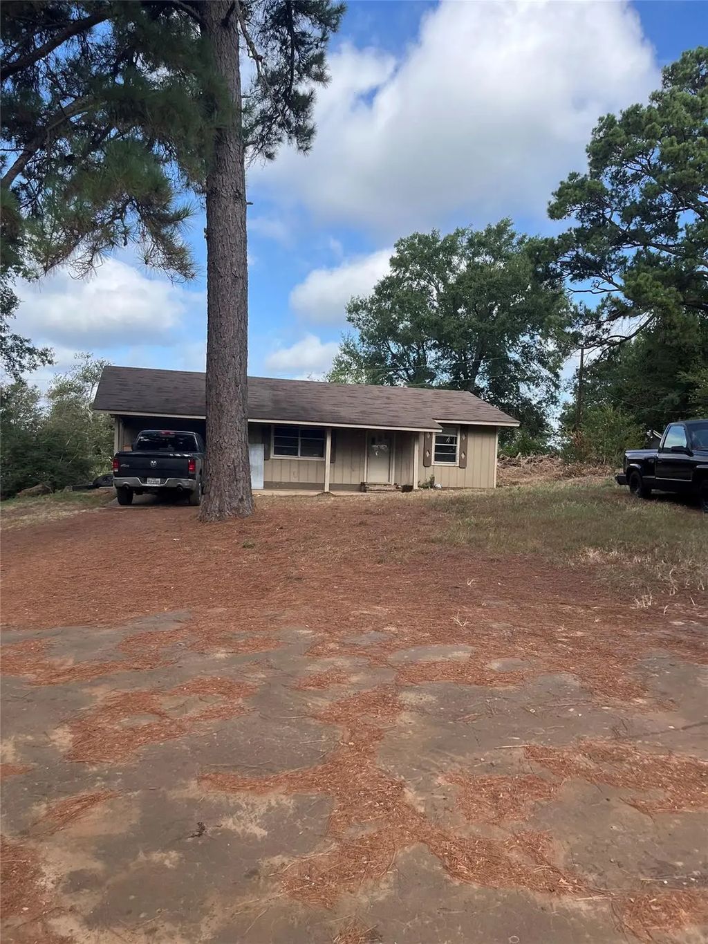 242 An County Road 4221, Palestine