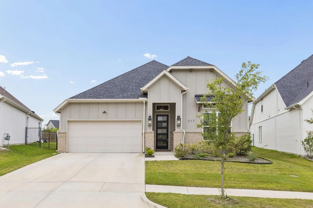 217 Observation Drive N, Aledo