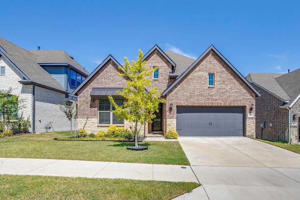 6221 Escarpment Drive, Fort Worth