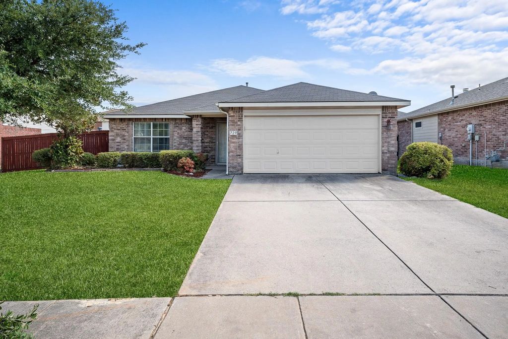 729 Pheasant Road, Saginaw