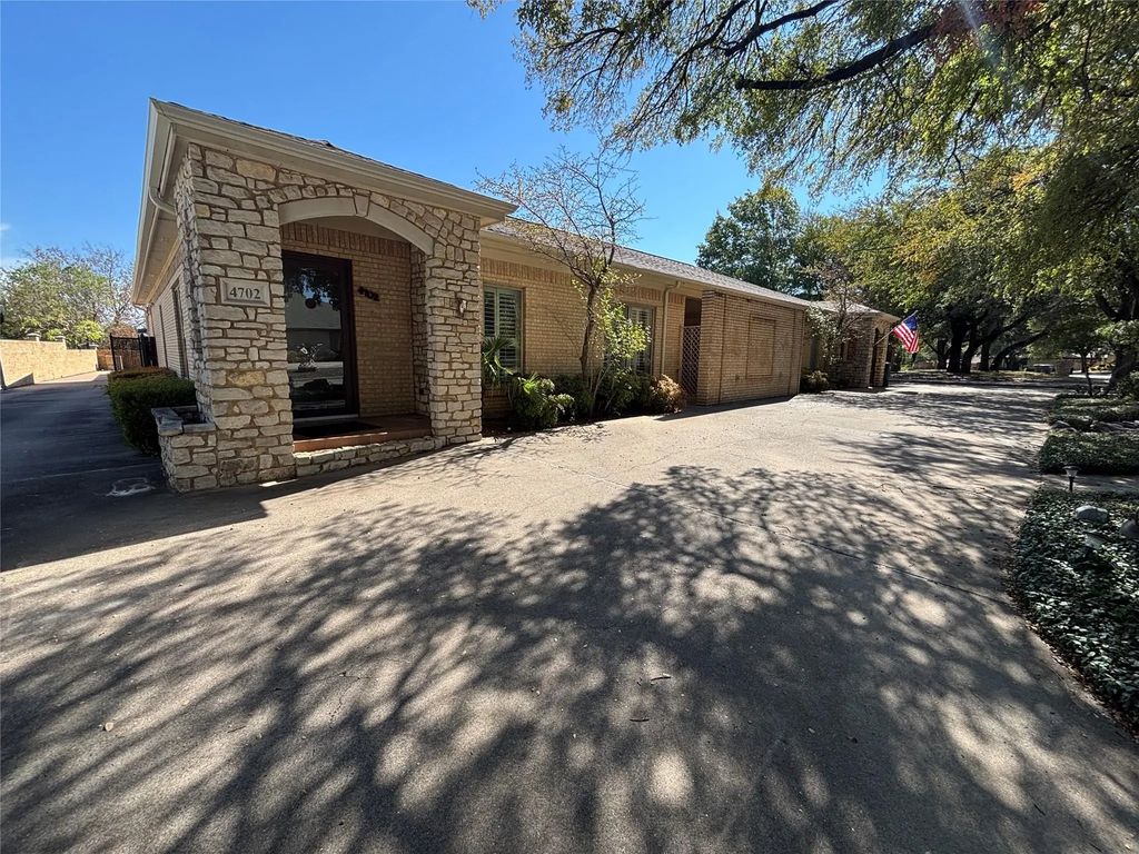4702 Ranch View Road, Fort Worth