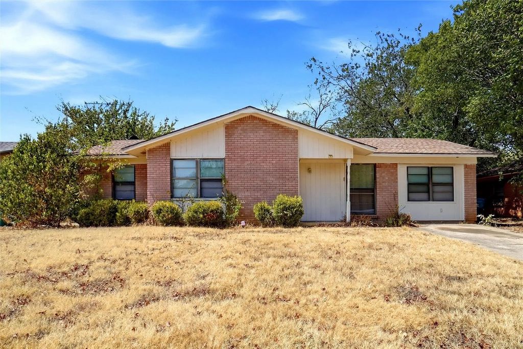 3805 Titan Trail, Denton