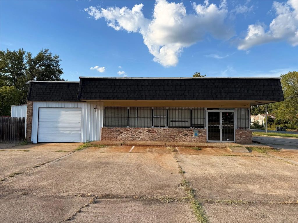 3120 Hollywood Avenue, Shreveport