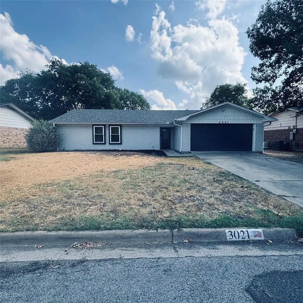 3021 Oakridge Drive, Corsicana