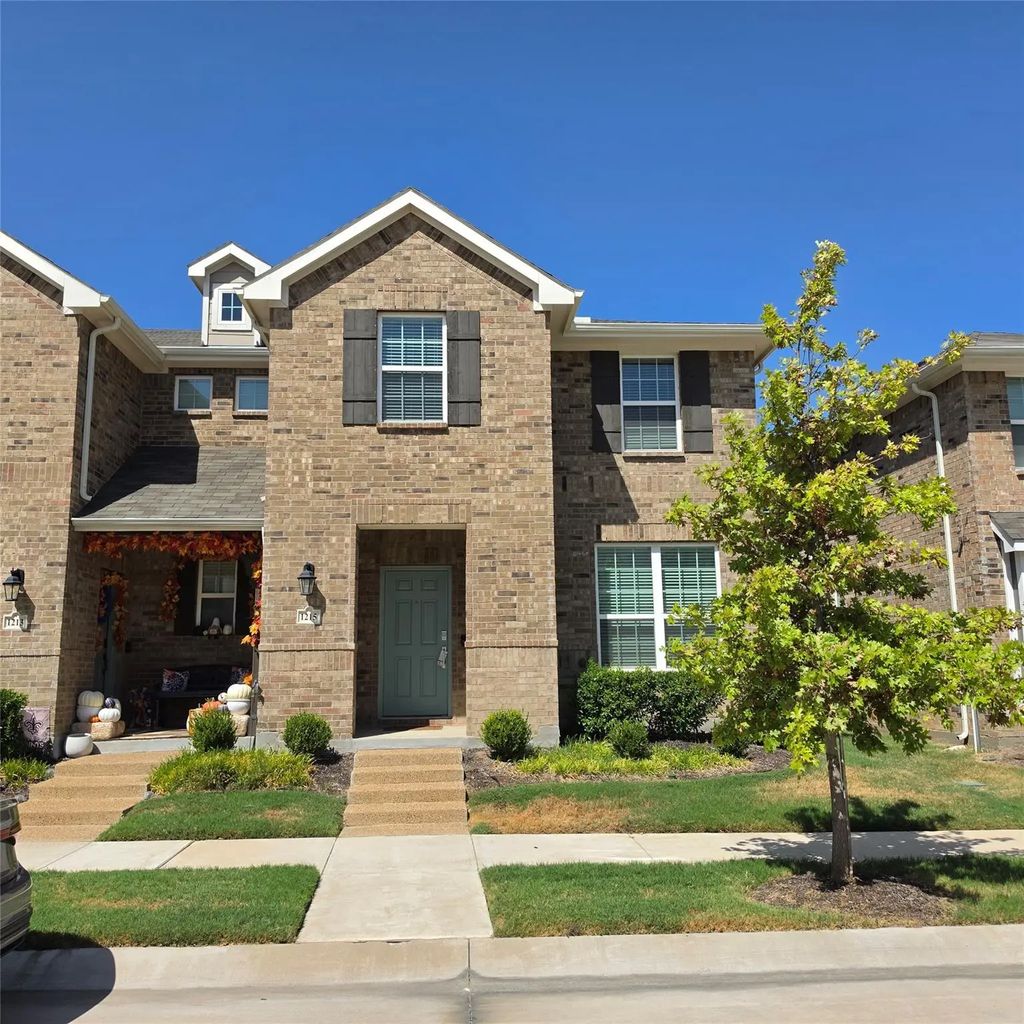 1215 Goliad Drive, Lewisville
