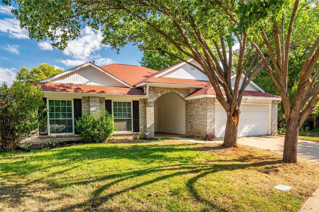 7016 Fall Creek Court, Watauga