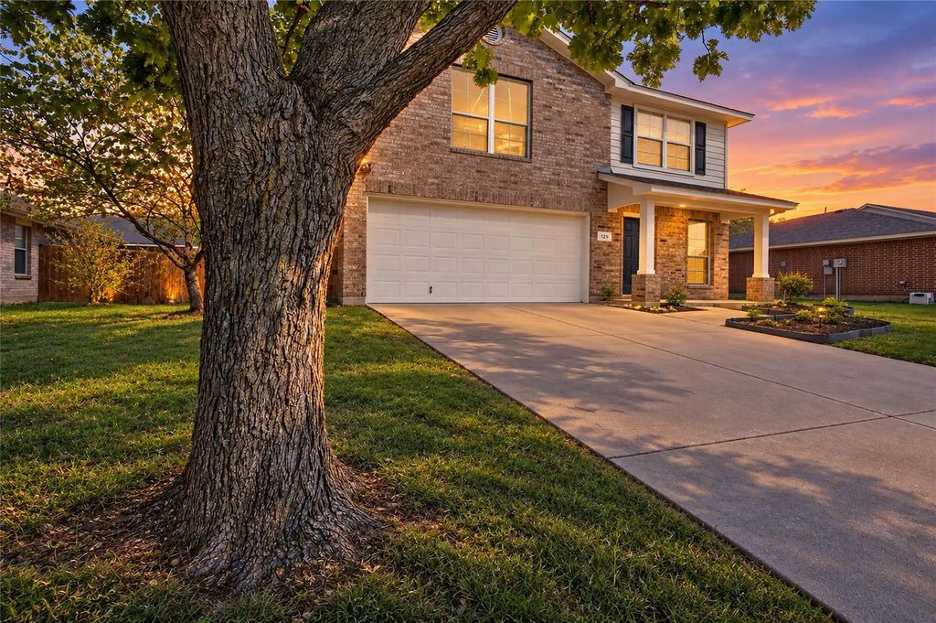 129 Maned Drive, Sanger