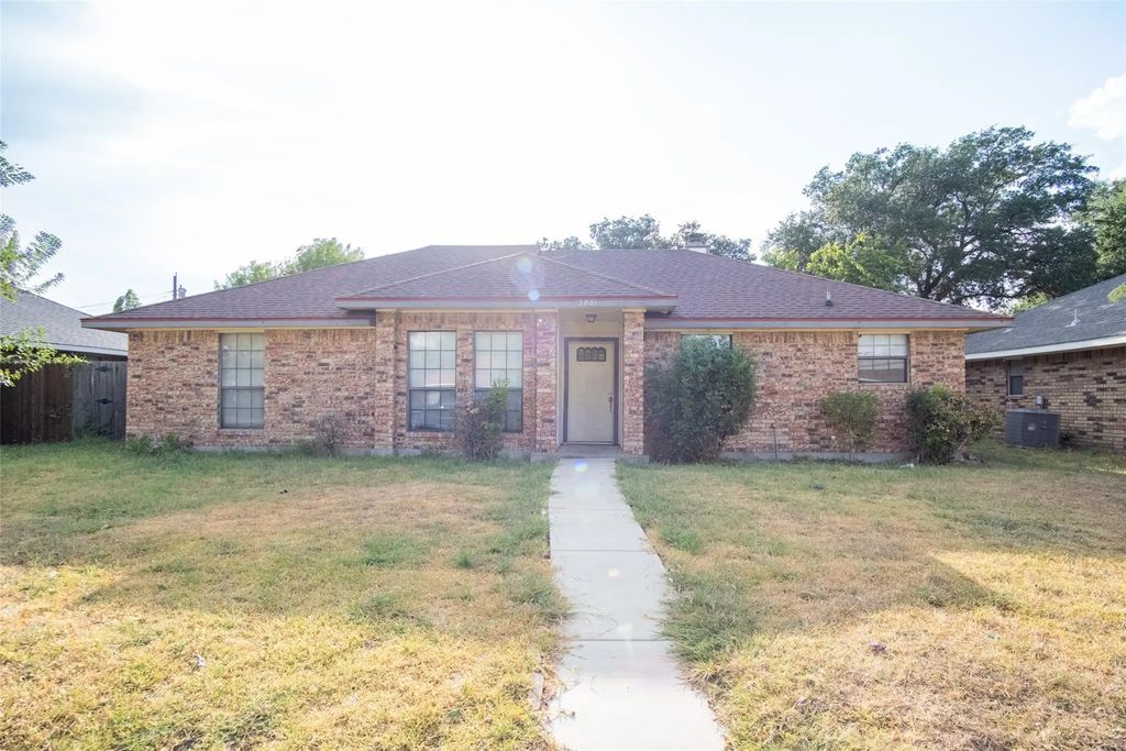 2801 College Park Drive, Rowlett