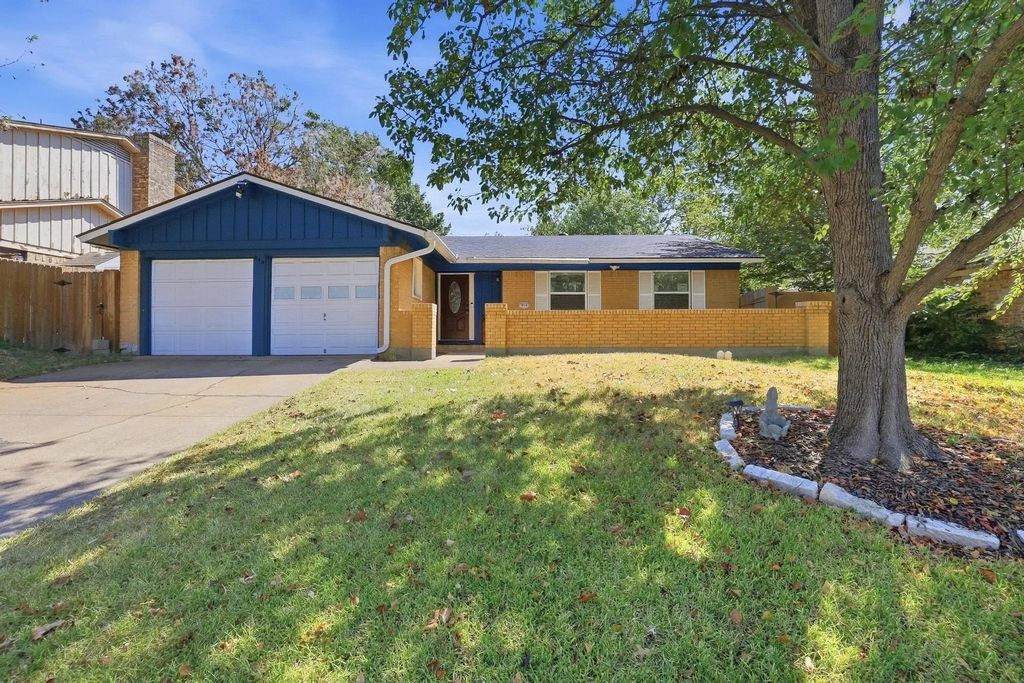 814 S Hyde Park Avenue, Denison