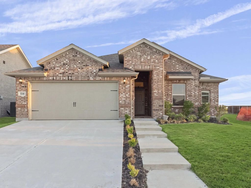 3241 Baehr Drive, Royse City