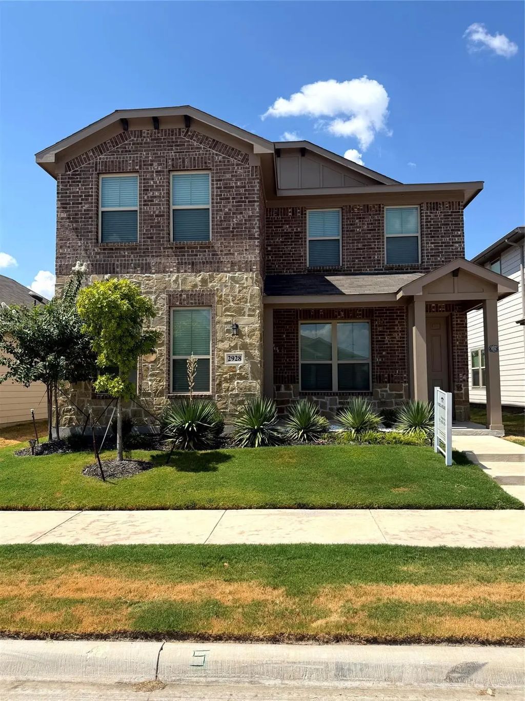 2928 Brittlebush Drive, Fort Worth
