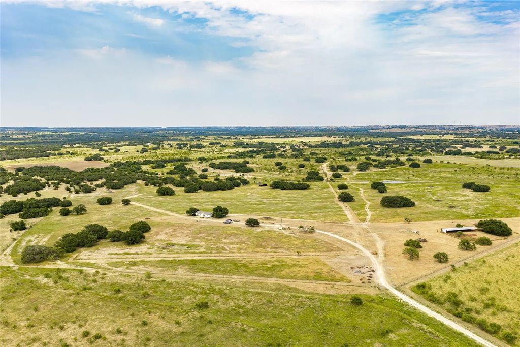 1312 W Us Highway 84, Mullin