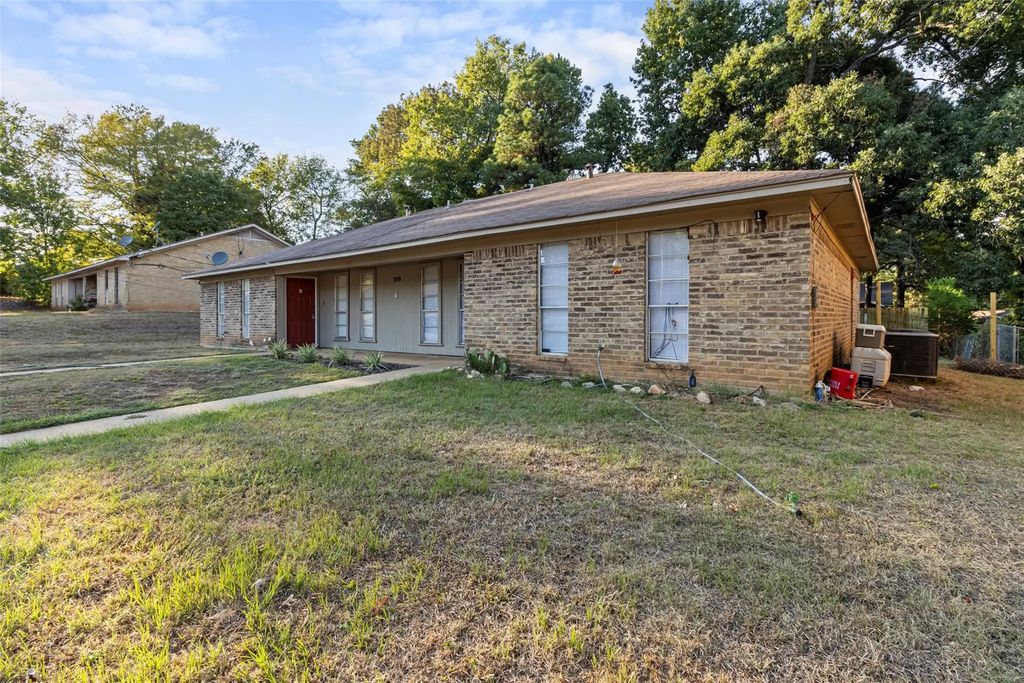 309 Blake Drive B, Longview