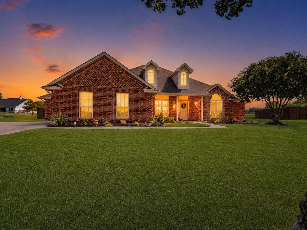 5020 April Lane, Waxahachie