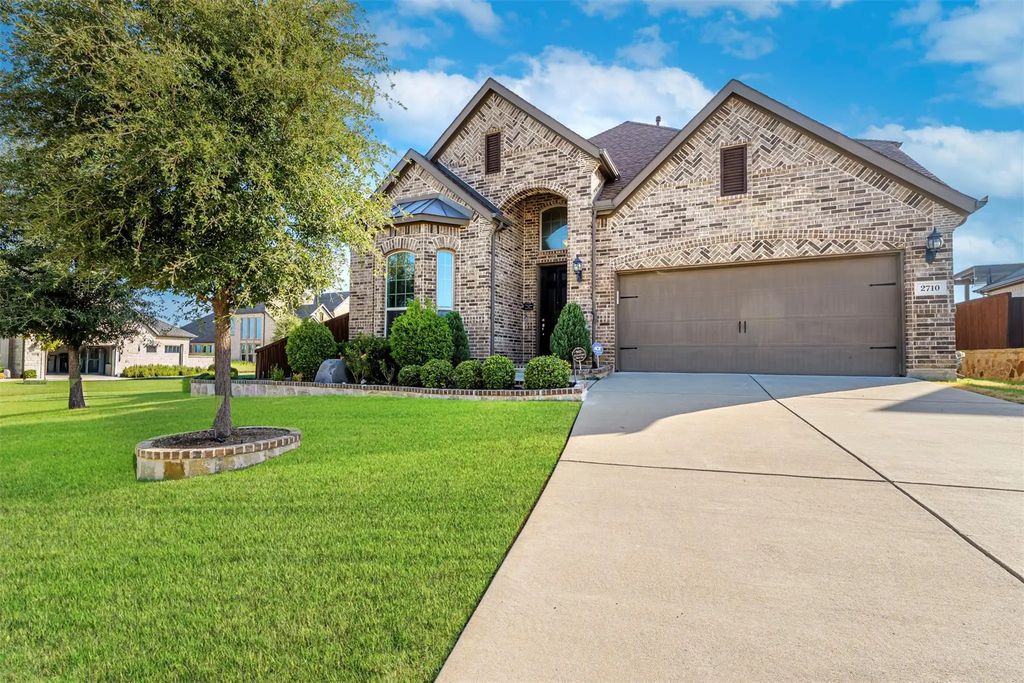 2710 Avondale Drive, Mansfield