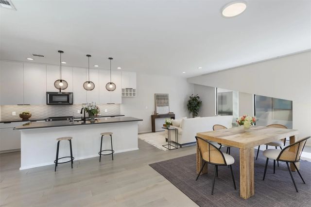 4703 Munger Avenue 101, Dallas