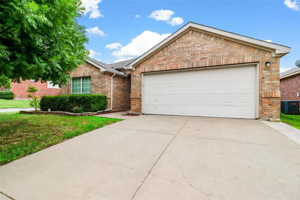1201 Caroline Drive, Princeton
