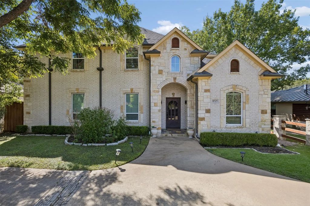 8525 Briarwood Lane, Dallas
