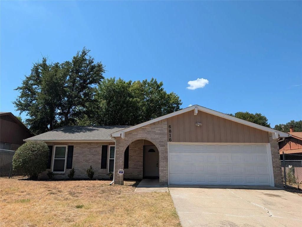 6816 Westglen Drive, Fort Worth