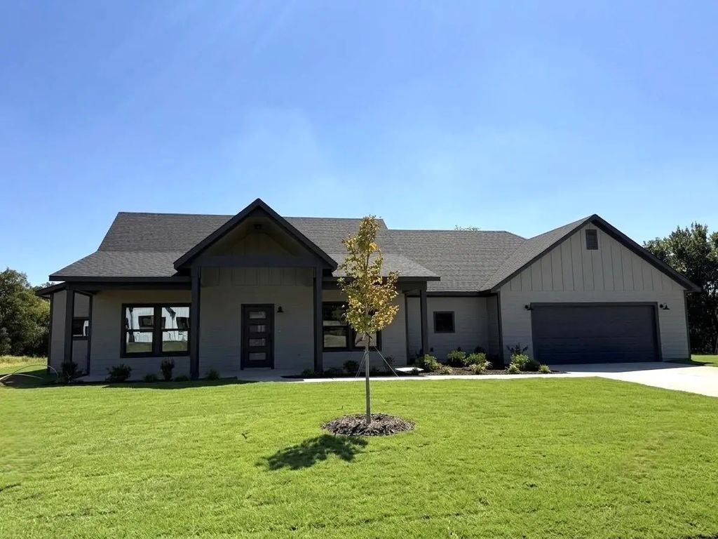 1057 Salvation Drive, Weatherford