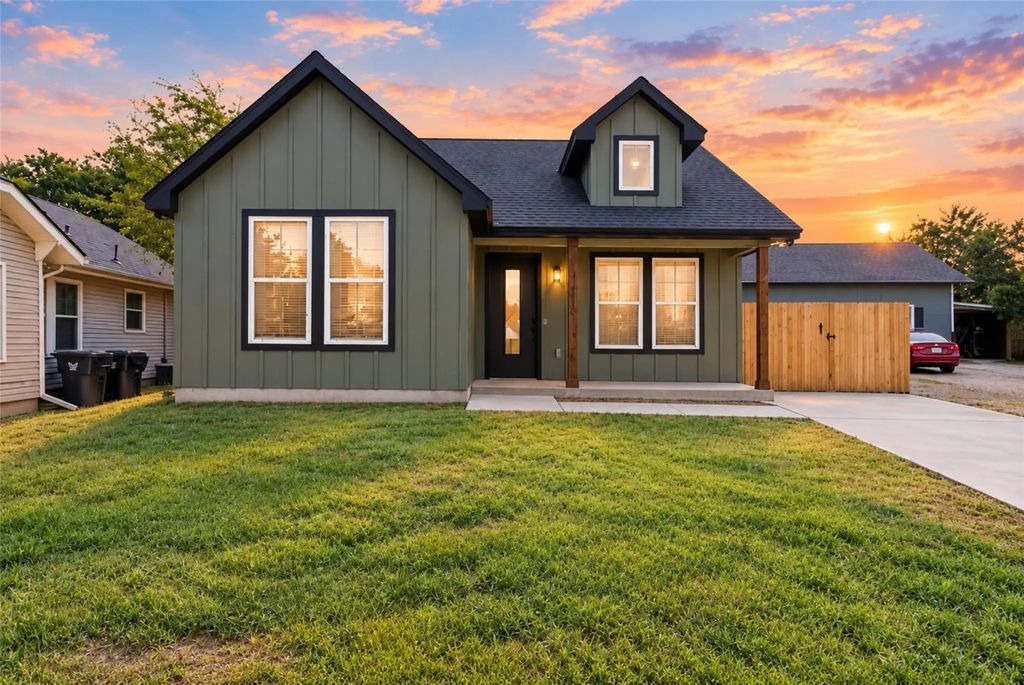 3610 Grim Avenue, Waco