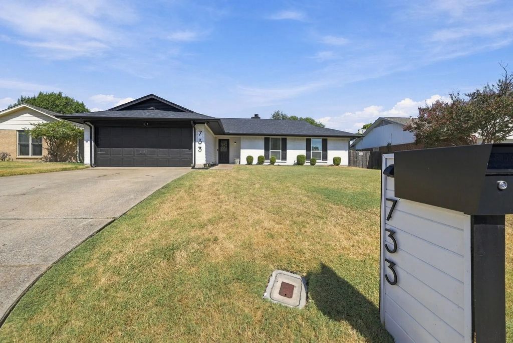 733 Montvale Drive, Mansfield