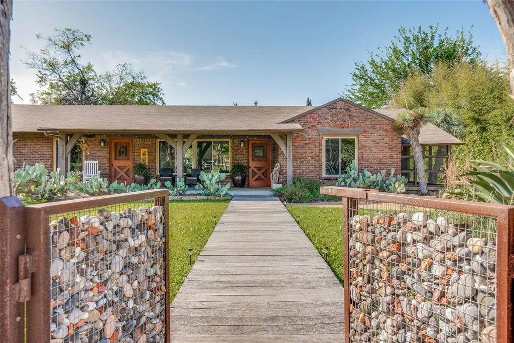 9347 Angora Street, Dallas