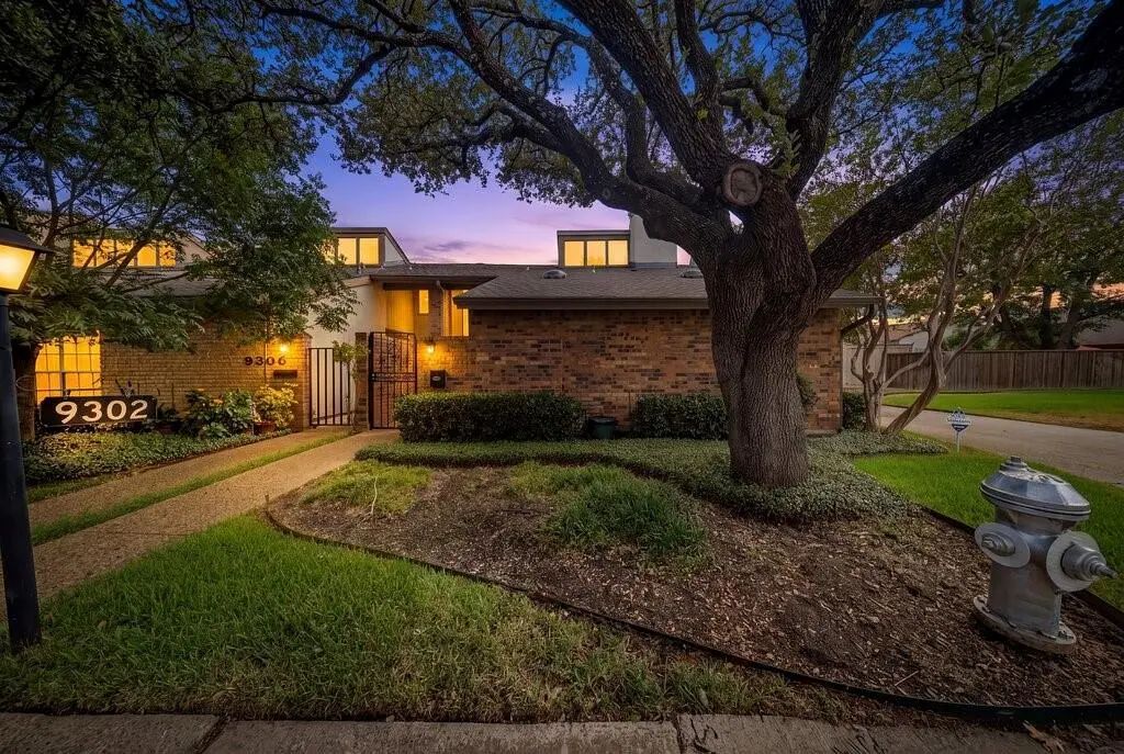 9302 Chimney Sweep Lane, Dallas