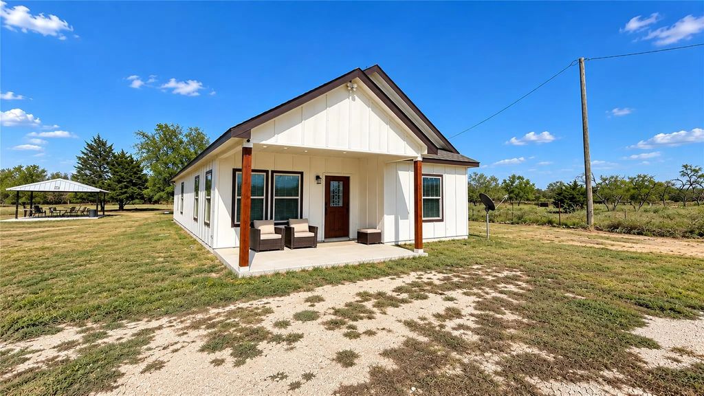 11124 Boren Road, Wortham