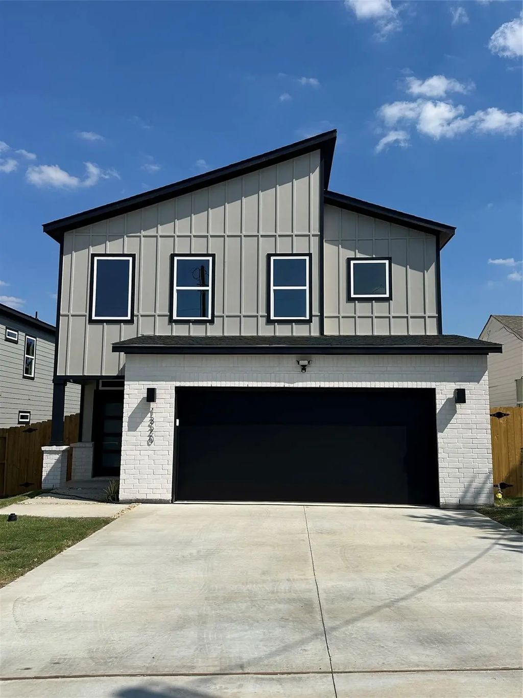 1320 Diceman Avenue, Dallas