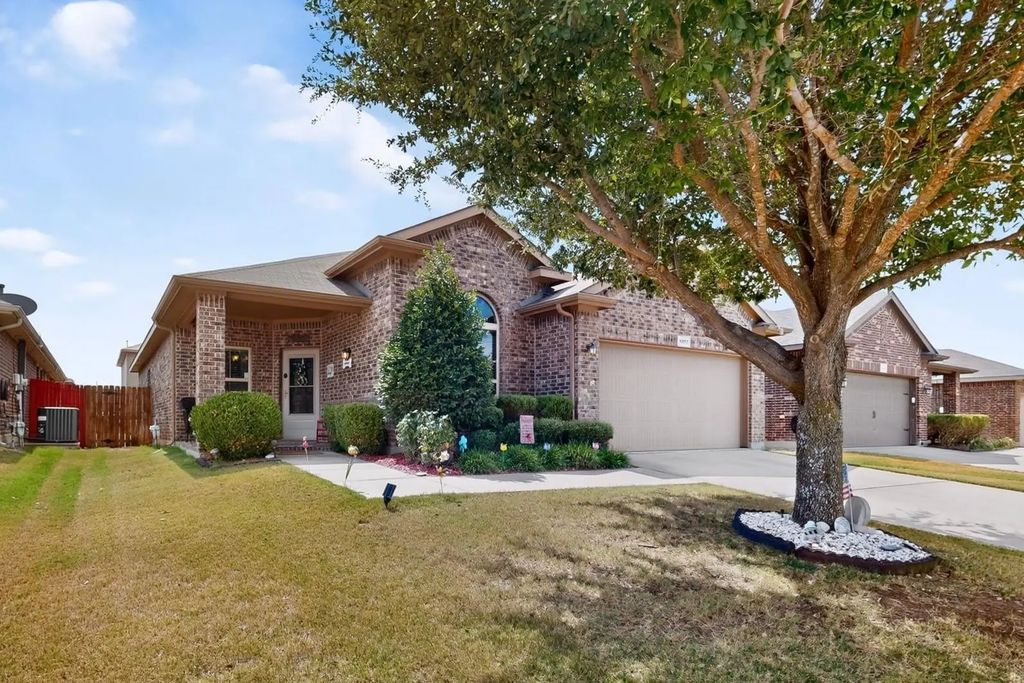 4817 Willow Branch Court, Crowley