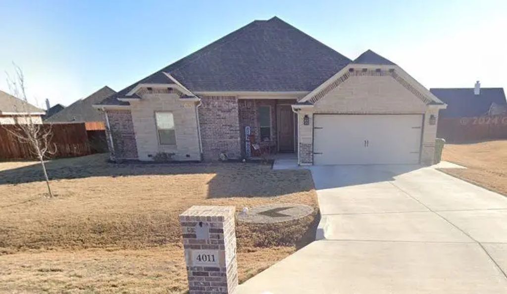 4011 Gallivant Drive, Granbury