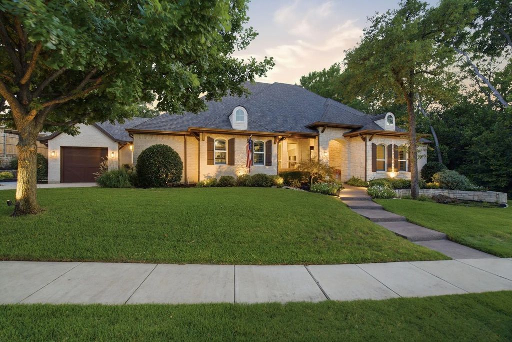3004 Rolling Wood Lane, Keller
